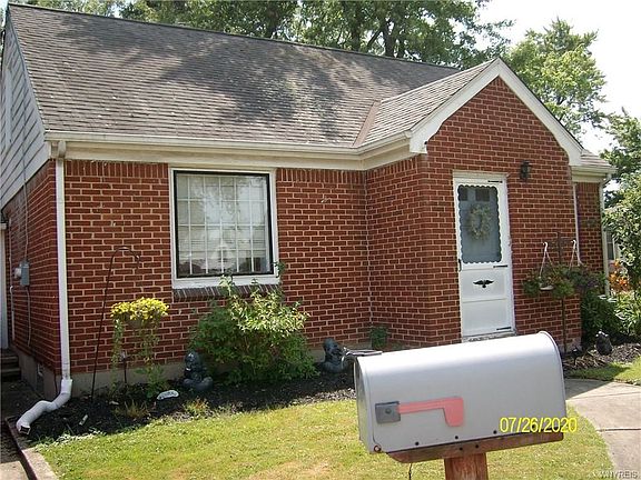 2nd image of 13 Fairvale Dr