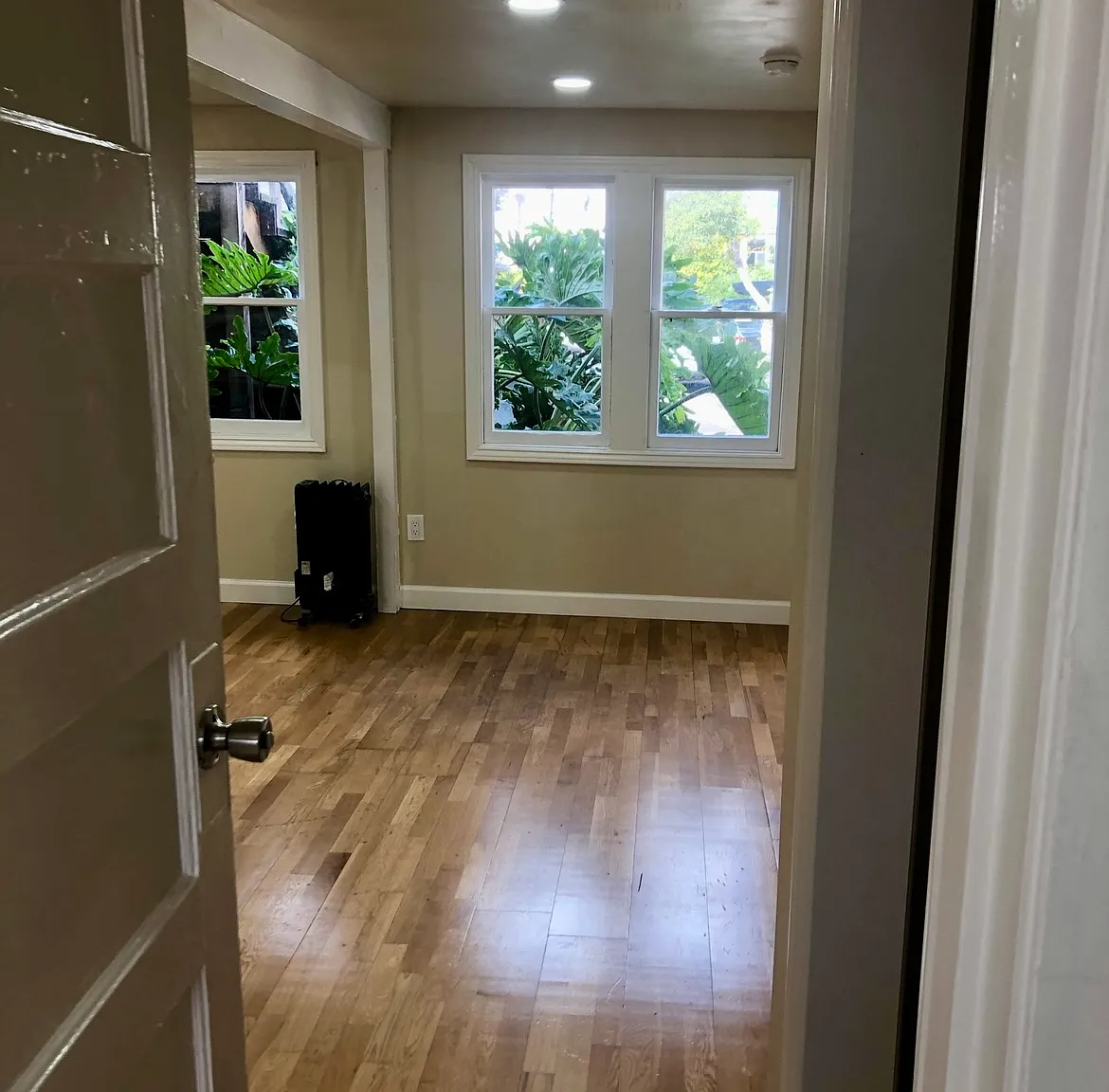 Studio, 500 sqft, $1,890 — Photo 3