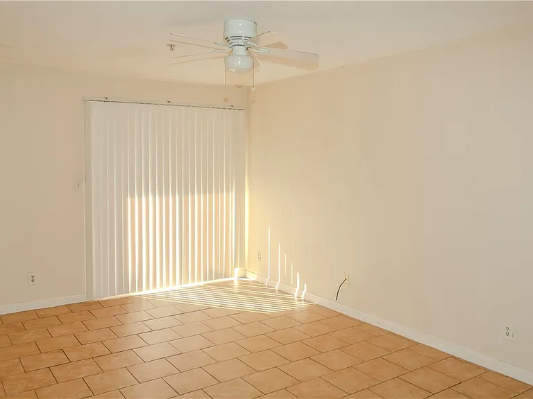2835 Winkler Ave #216 — Photo 2