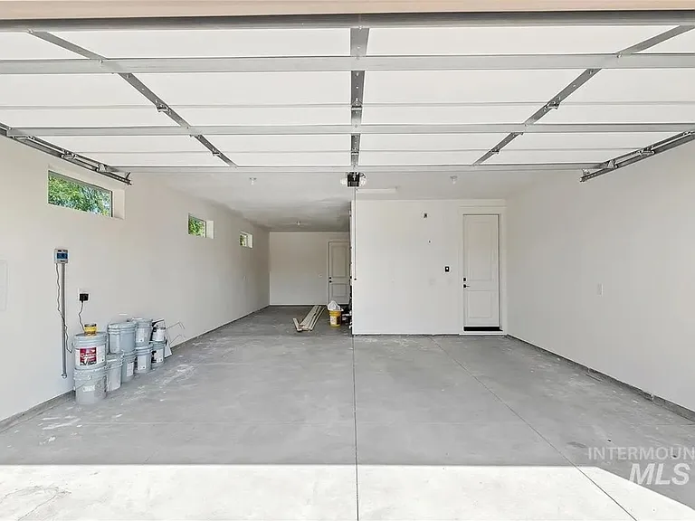 578 Hidden Mill Ct — Photo 32