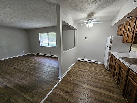 4th image of 104 Lexington Ave #2B