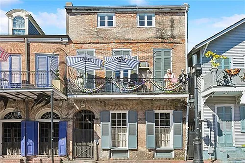 807 Bourbon St Photo 1