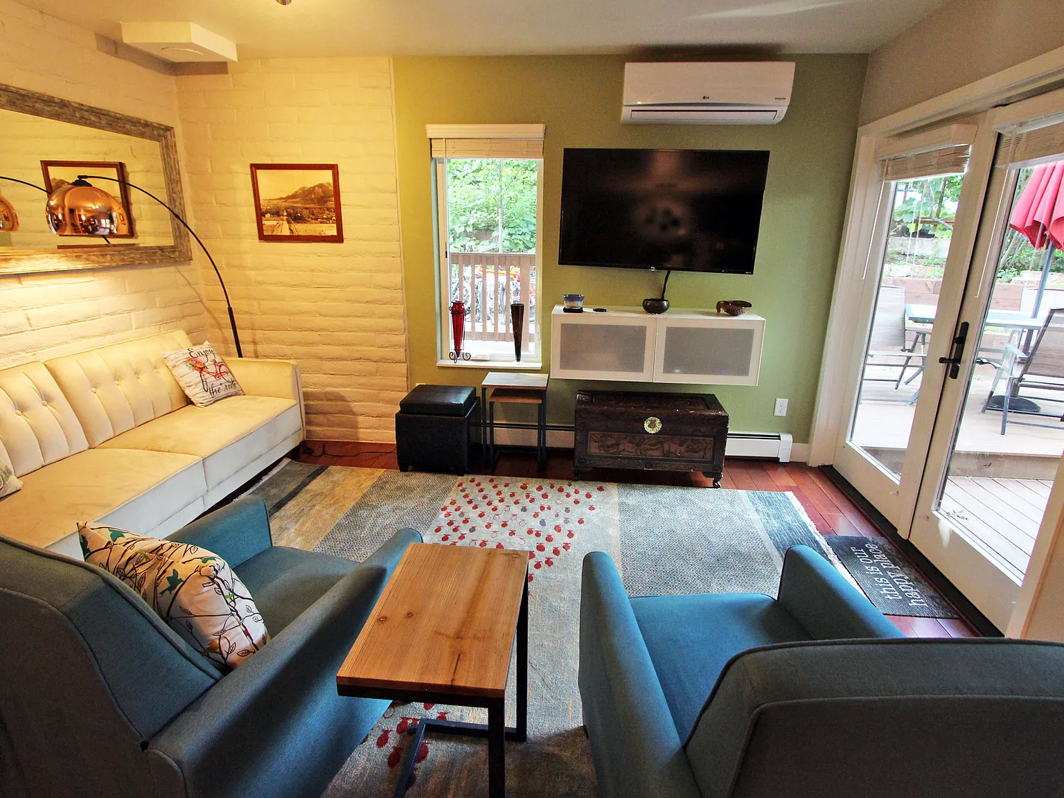 3 bed, 1521 sqft, $4,200 — Photo 2