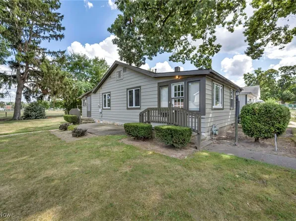 919 Eaglewood Dr, Willoughby, OH 44094