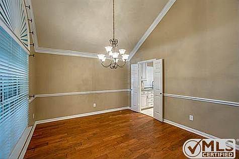 4th image of 420 Landwyck Ln