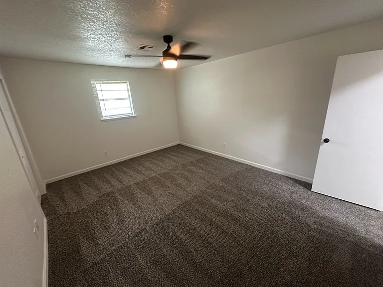 1206 N Markwell Ave — Photo 16