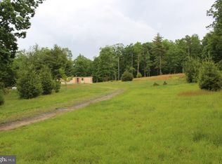 7125 Black Thorn Rd, Sugar Grove, WV 26815