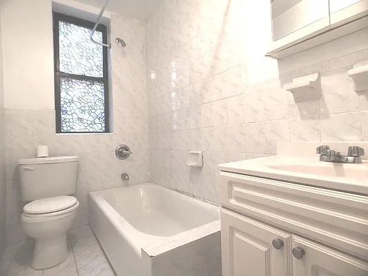 Rented by Sovereign Associates | media 6