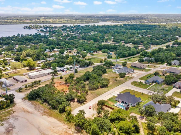 4109 Legend Trl, Granbury, TX 76049