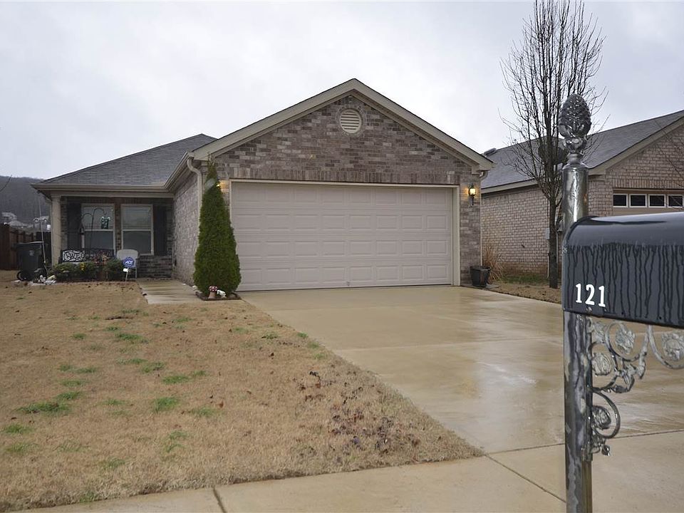 2nd image of 121 Brooklawn Dr