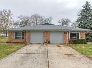 425 S Jackson St, Batavia, IL 60510