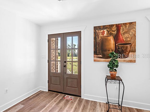 4th image of 656 Broad River Blvd