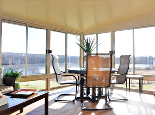 831 Seven Mile Rd, Cranston, RI 02831