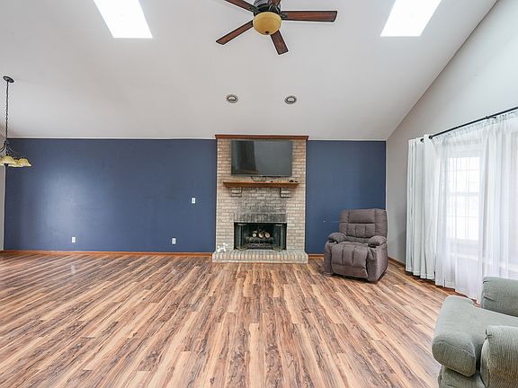 5th image of 428 Jeffery Dr