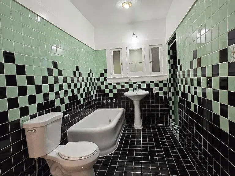 921 E Terrace Ave #A — Photo 22
