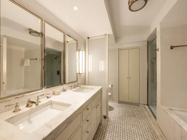 130 West 12th Street image 18 of 29