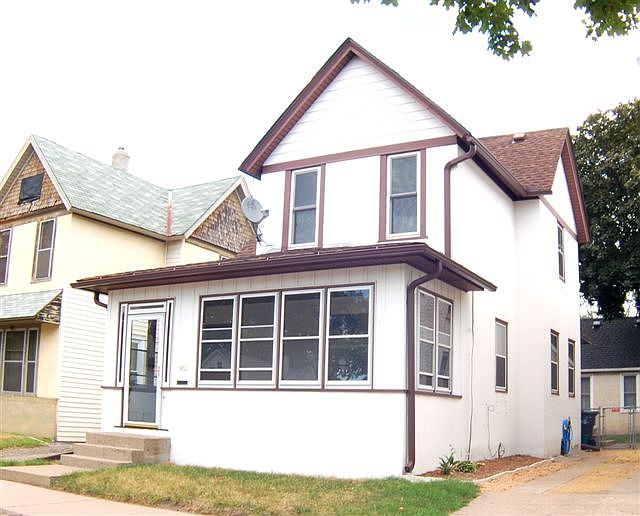 1st image of 1803 Buchanan St NE