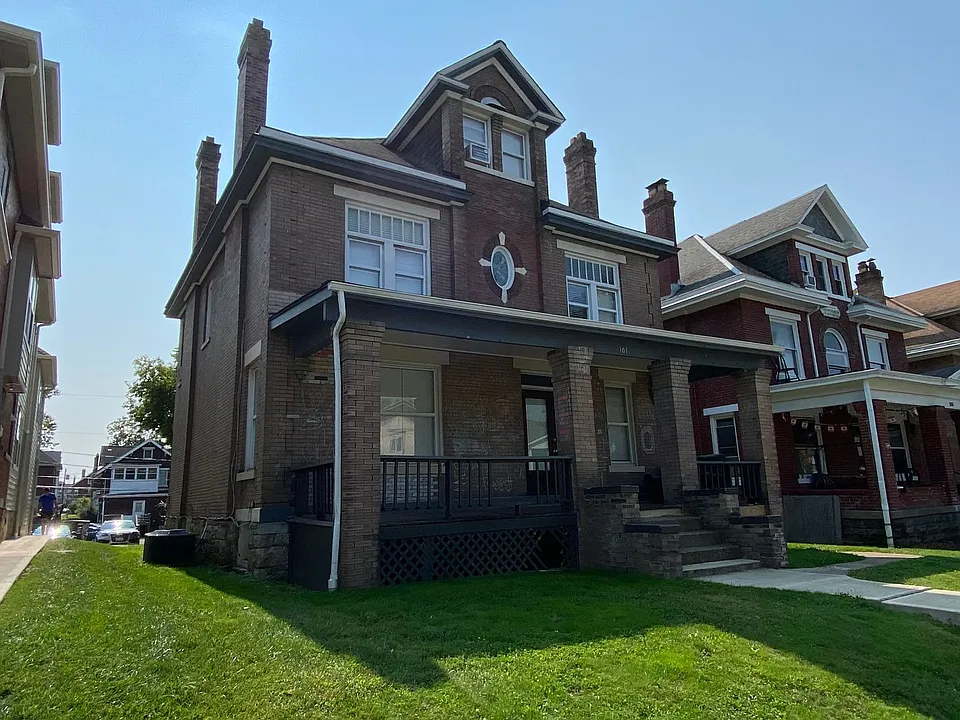 161 E 13th Ave