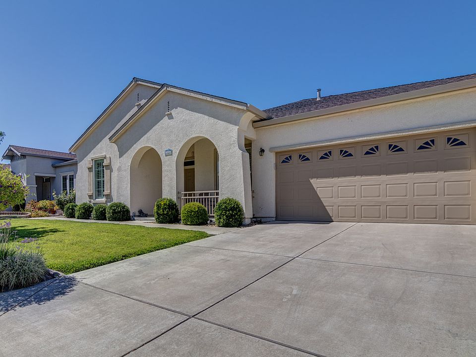 1st image of 1055 Cypress Run Dr