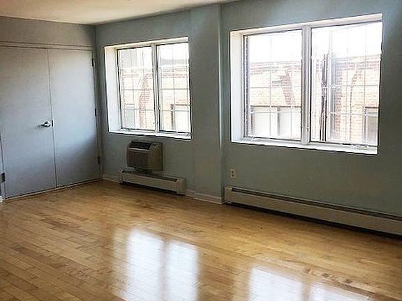 4th image of 40-01 34th Ave #3F