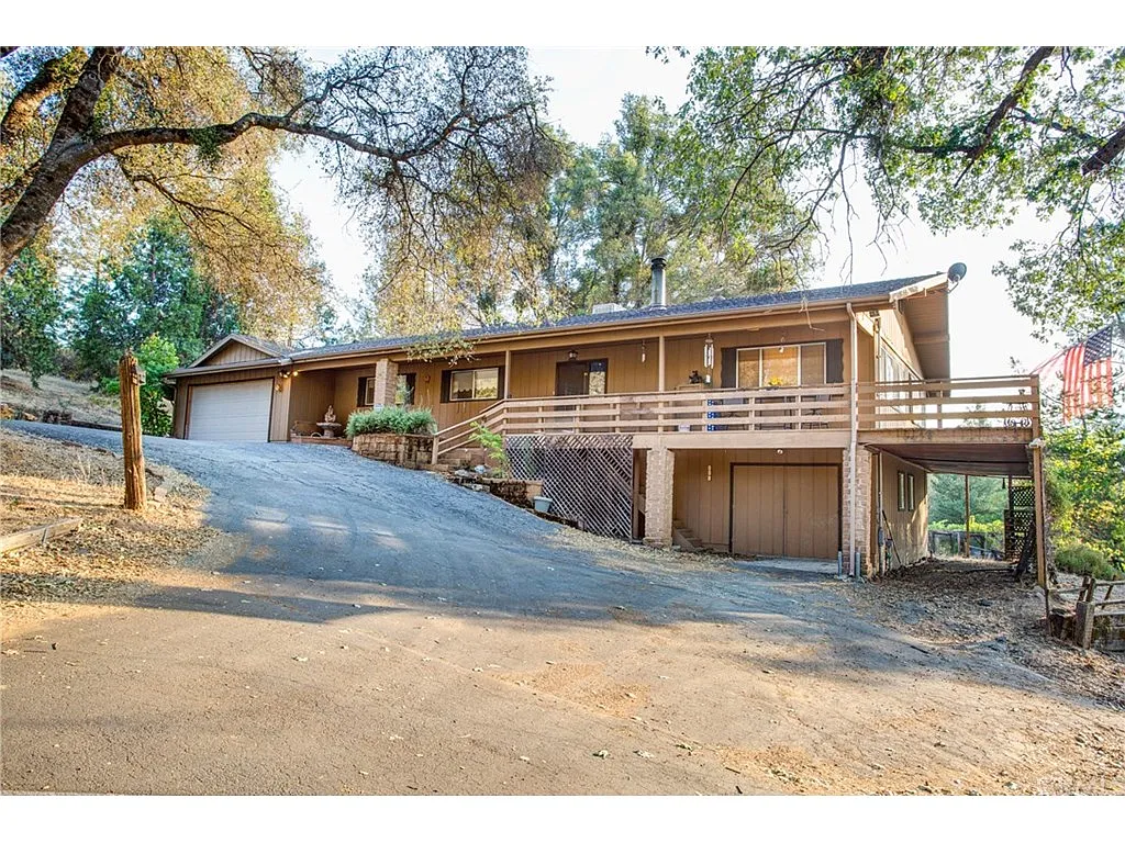 39574 Washburn Ln photo 1
