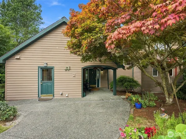 8025 45th Avenue NE, Seattle, WA 98115