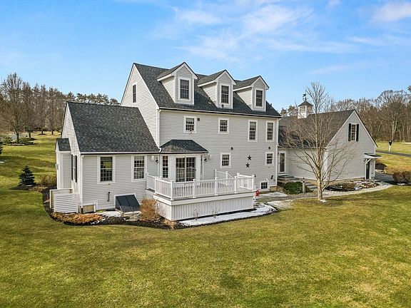 3rd image of 17 Indian Hill St