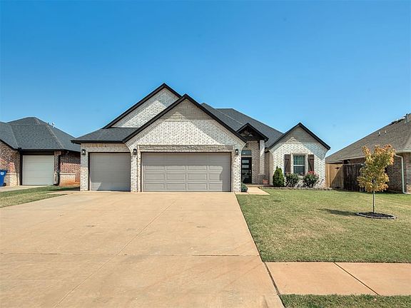 3rd image of 1825 W Blake Court Way