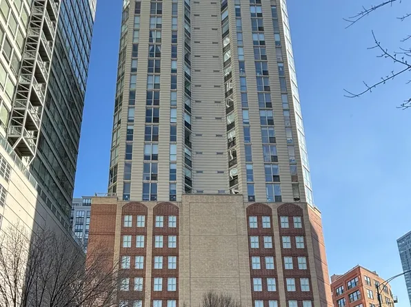645 N Kingsbury St APT 2306, Chicago, IL 60654