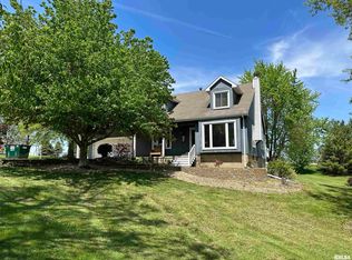 425 Horseshoe Dr, Avon, IL 61415