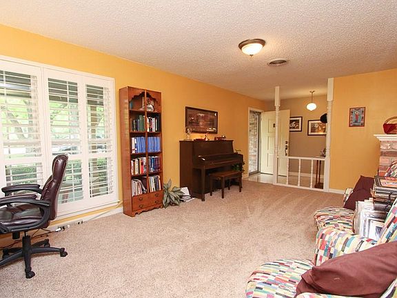 4th image of 1410 Oldham Ln