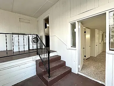 1208 Stewart Dr — Photo 17
