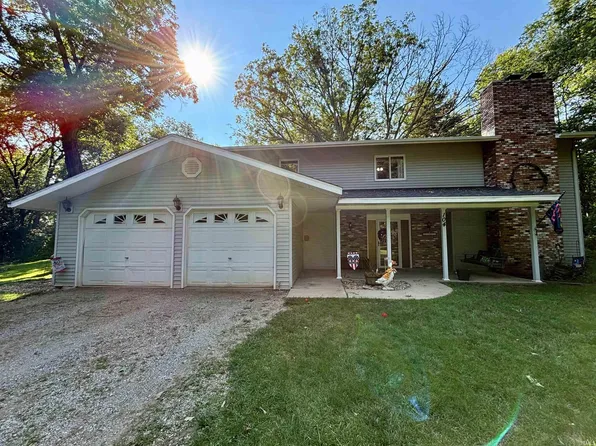 104 Oaktree Ct, Logansport, IN 46947