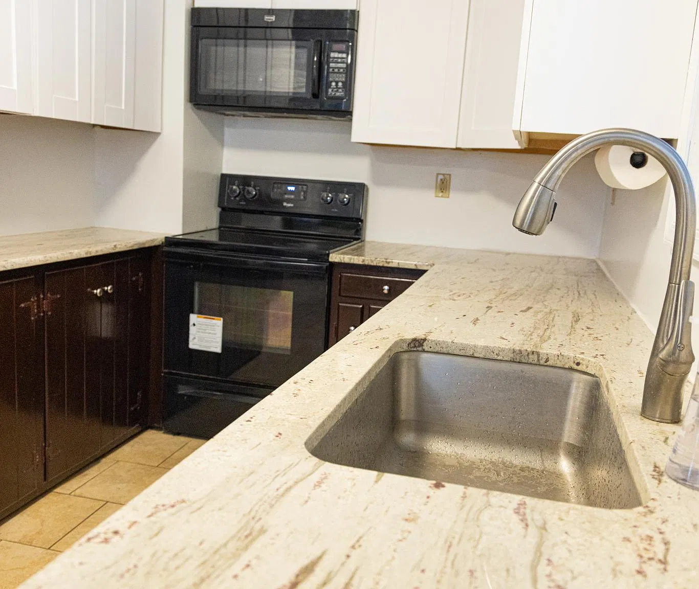 105 Tyler Rd — Photo 4
