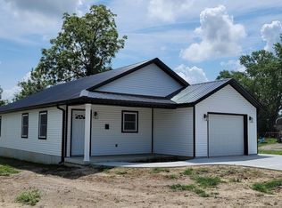 725 S Indiana St, Bicknell, IN 47512