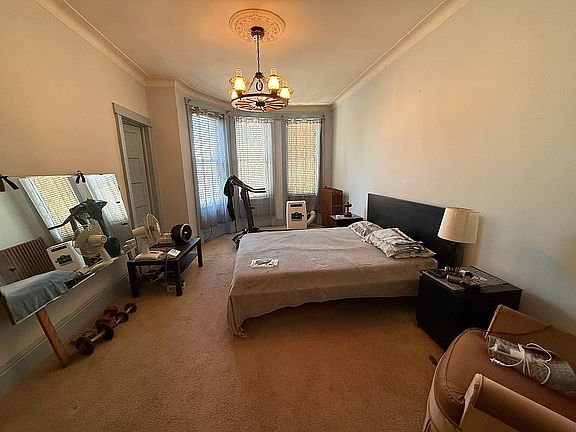 4th image of 7405 62nd St