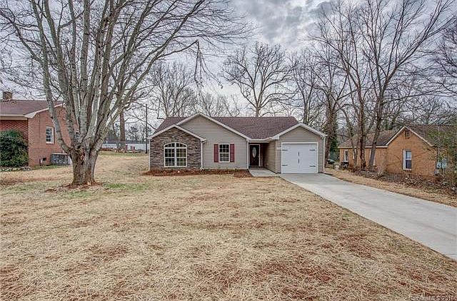 1st image of 2903 Ebony Ave