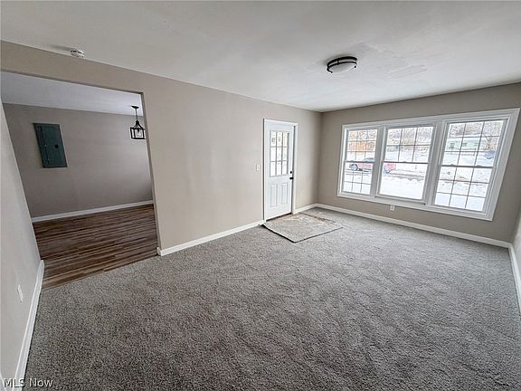 4th image of 58 Rutledge Dr