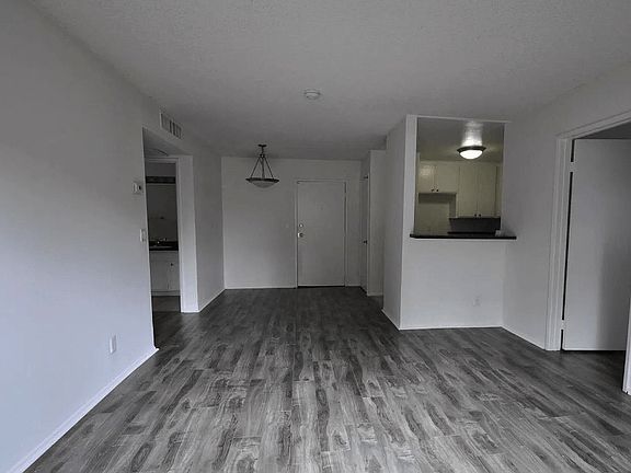 2nd image of 12249 Oxnard St #16833340