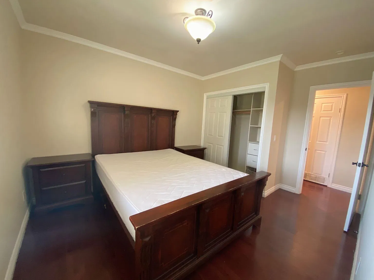 3 bed, 2.5 bath, 1500 sqft, $5,350 — Photo 3
