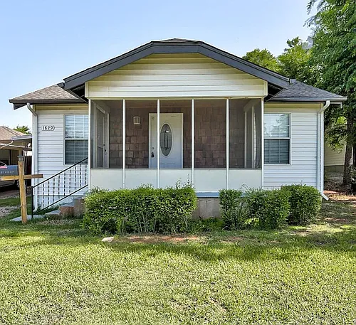 1829 NW 36th St Photo 1