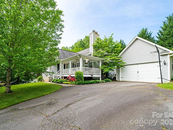 2nd image of 33 Poplar Creek Dr
