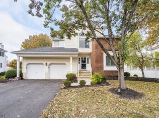 6 Crammer Ln, Hillsborough, NJ 08844