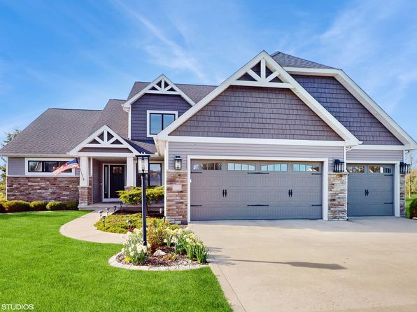 116 Lavender Ct, New Carlisle, IN 46552
