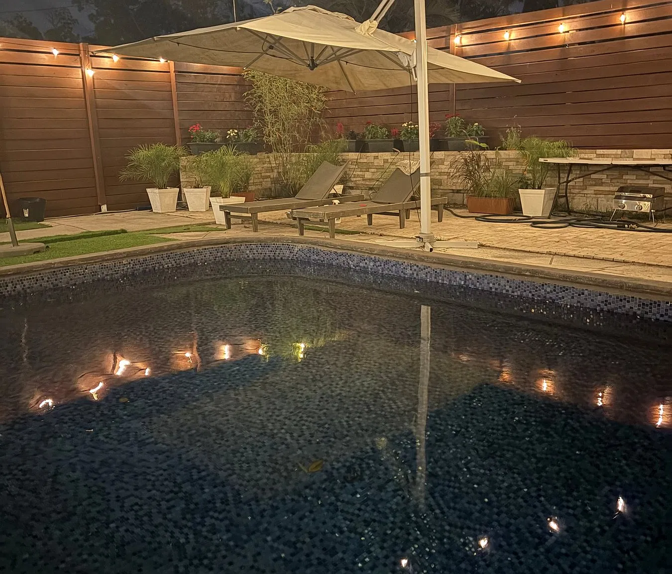 3 bed, 2.5 bath, 2750 sqft, $4,200 — Photo 2