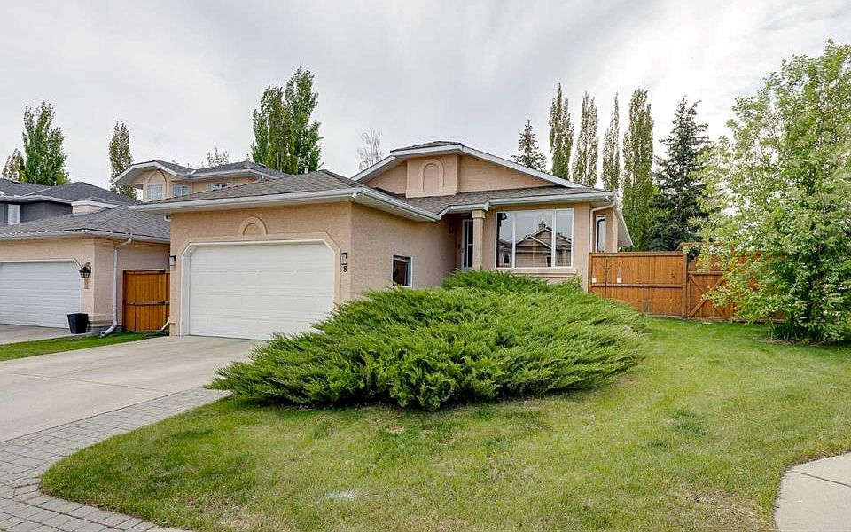 1st image of 8 SW Mount Cascade Close SE
