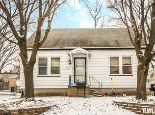 2217 N Flora Ave, Peoria, IL 61604