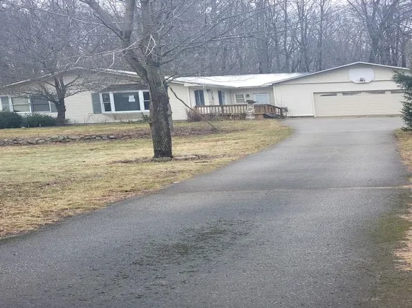 10293 Carr Rd, Saint Charles, MI 48655