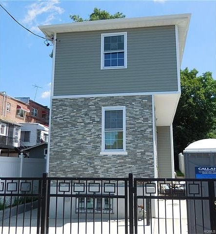 1st image of 2932 Ely Ave