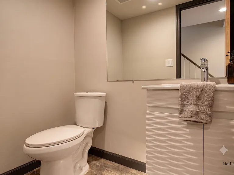 659 Onderdonk Ave #1RA — Photo 7